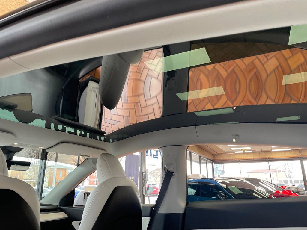 Used 2021 Tesla Model Y Long Range AWD/4WD image 17