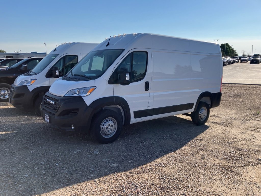 New 2025 RAM ProMaster 1500 w/ Convenience Group