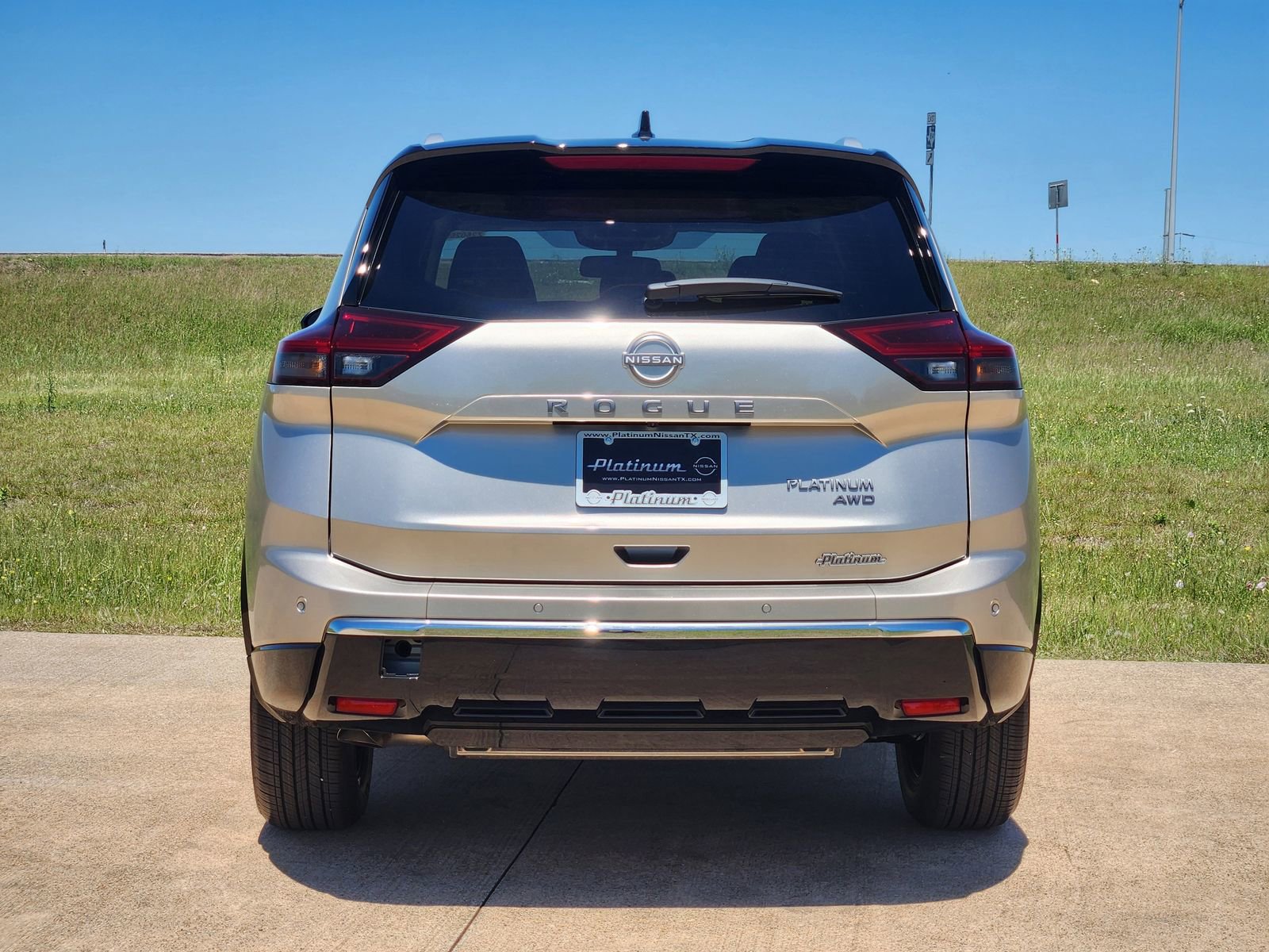New 2026 Nissan Rogue Platinum AWD/4WD image 8
