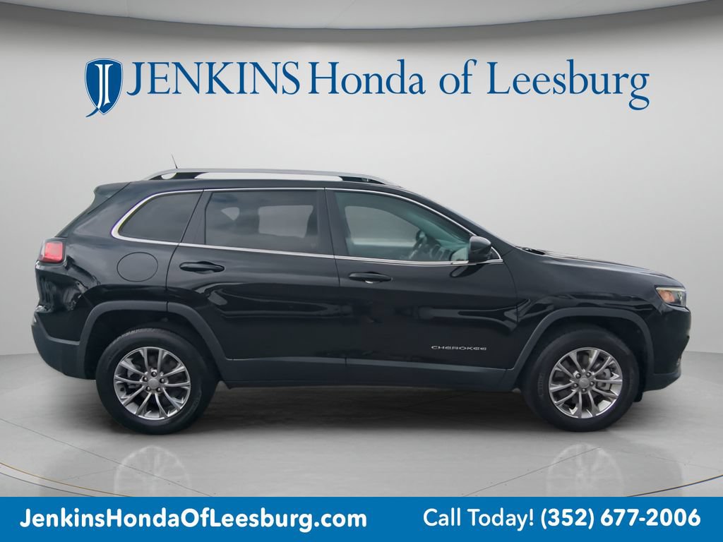 Used 2020 Jeep Cherokee Latitude Plus AWD/4WD image 3