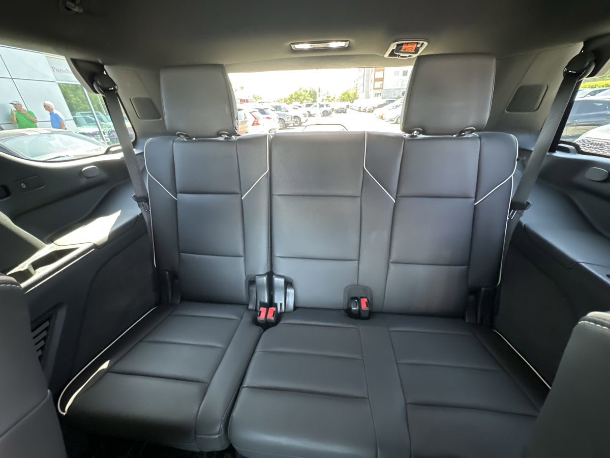 Used 2022 Cadillac Escalade Sport w/ Touring Package image 19