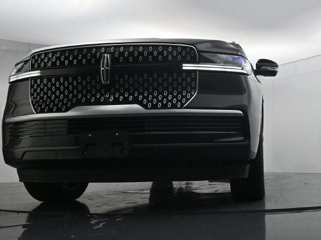 Used 2025 Lincoln Navigator L Reserve AWD/4WD image 34
