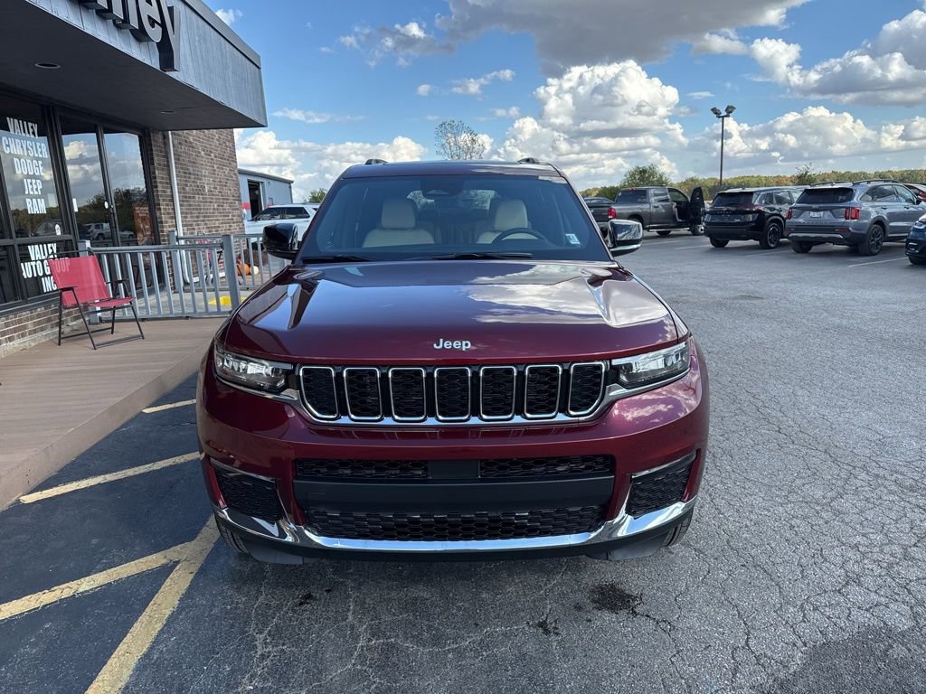 New 2025 Jeep Grand Cherokee L Limited w/ Trailer Tow Package AWD/4WD image 4