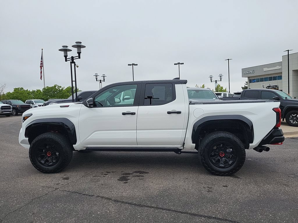 Used 2025 Toyota Tacoma TRD Pro AWD/4WD image 7