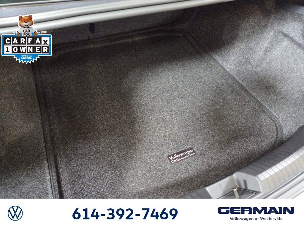 Certified 2025 Volkswagen Jetta SE w/ Sunroof Package FWD image 19