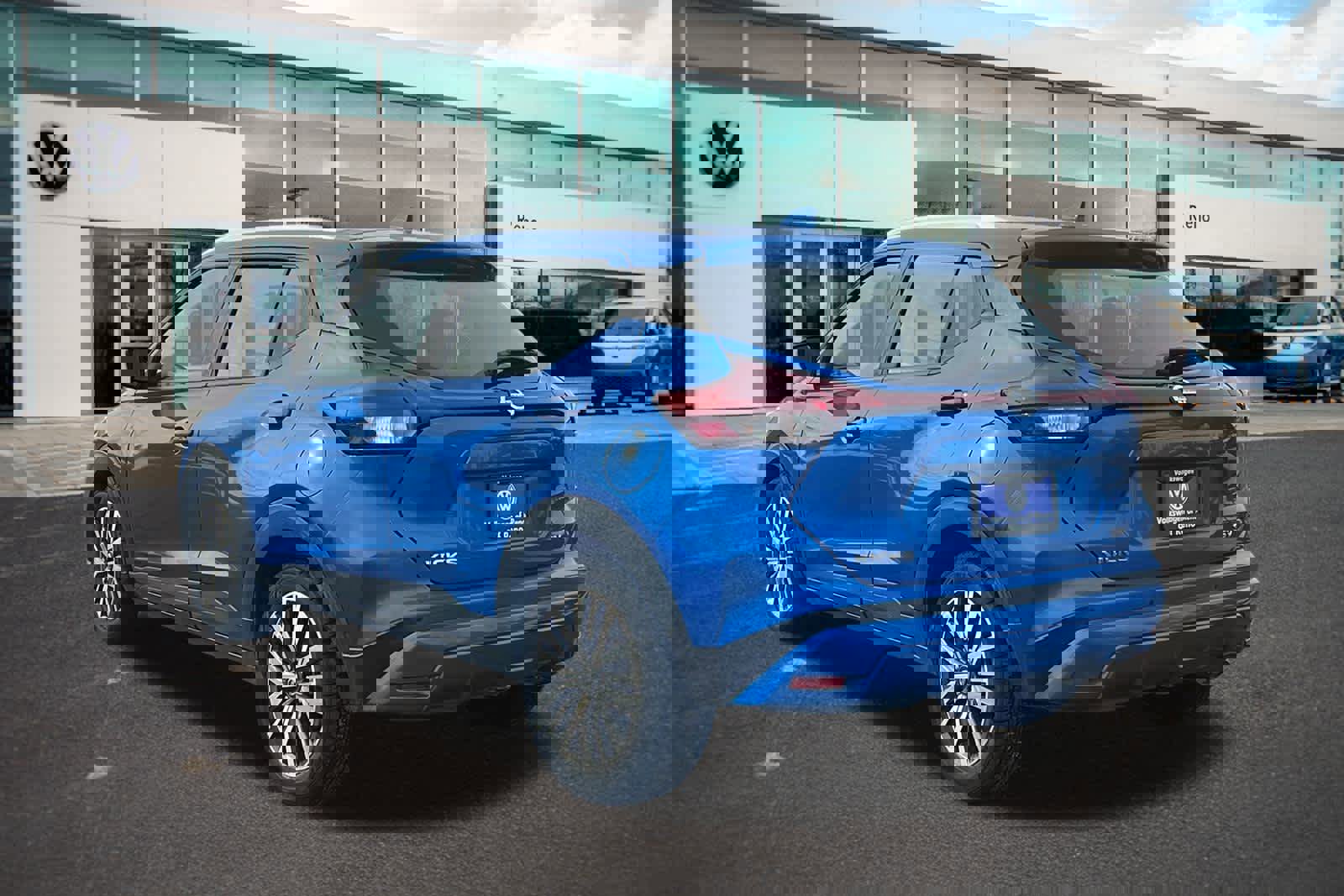 Used 2021 Nissan Kicks SV image 7