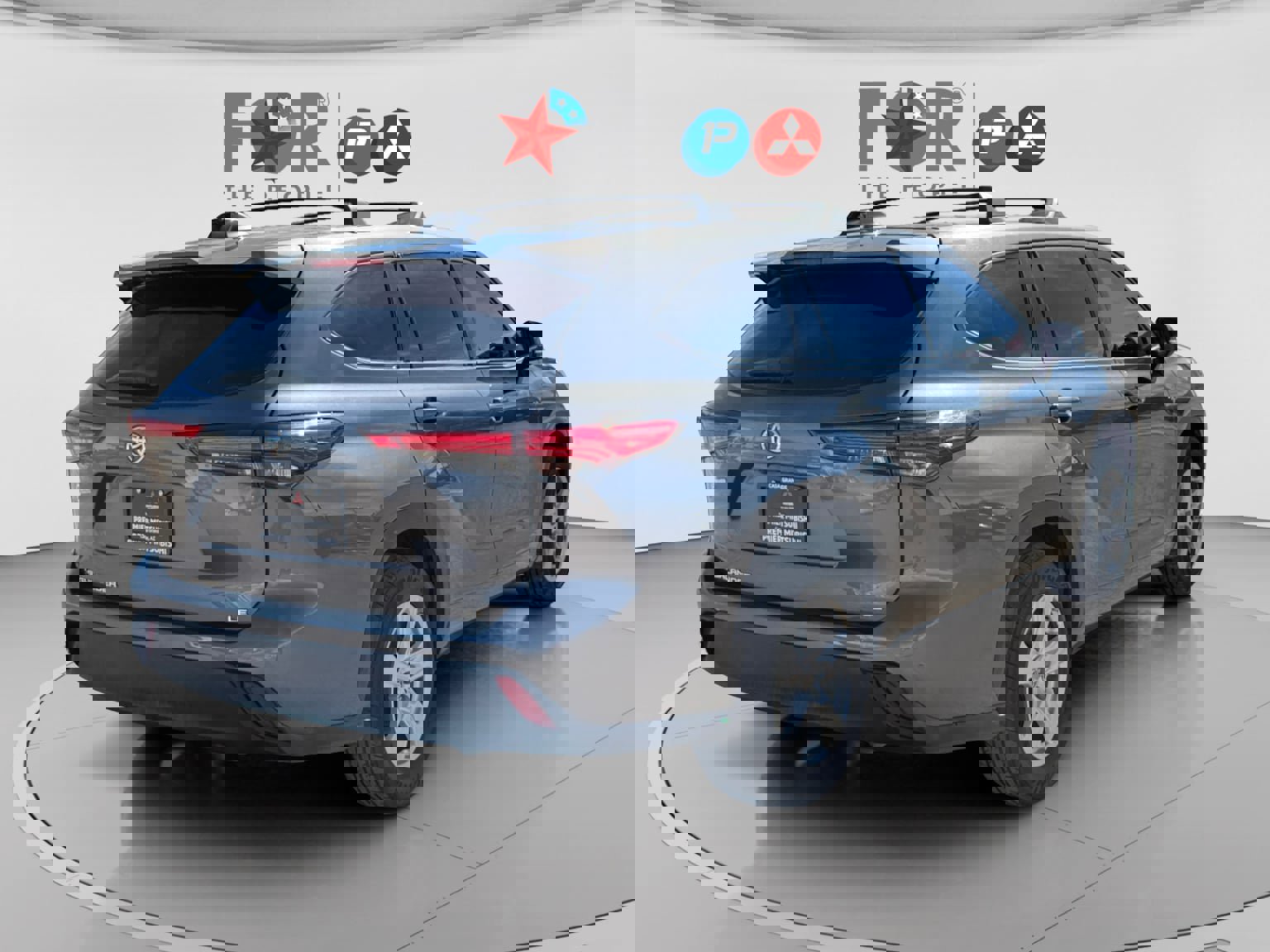 Used 2021 Toyota Highlander LE image 5