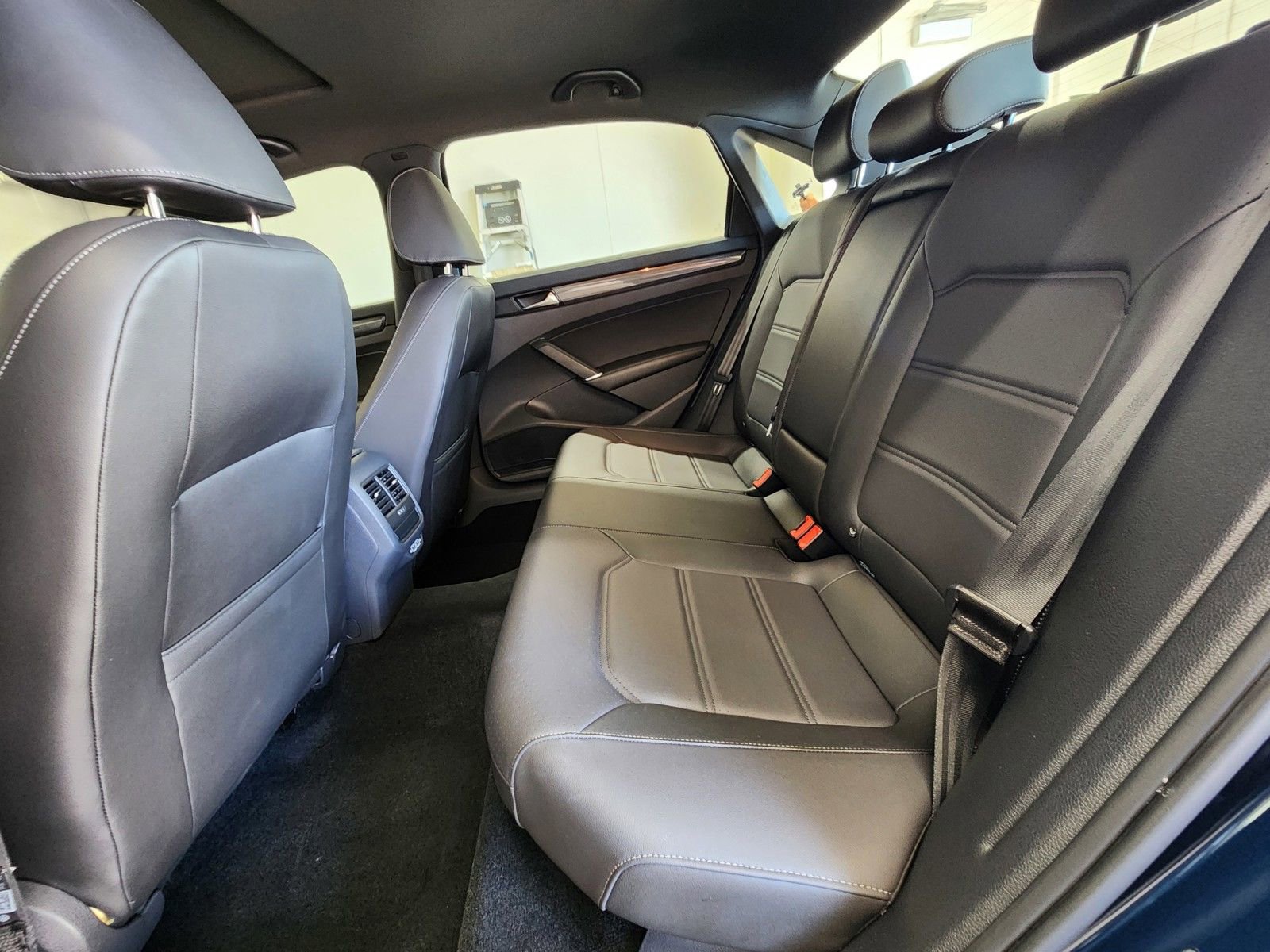 Used 2021 Volkswagen Passat 2.0T R-Line FWD image 49