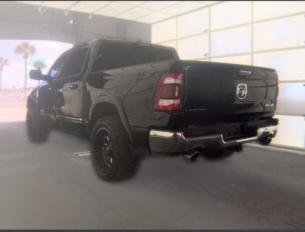 Used 2022 RAM 1500 Limited AWD/4WD image 2