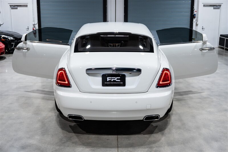 Used 2016 Rolls-Royce Wraith RWD image 37