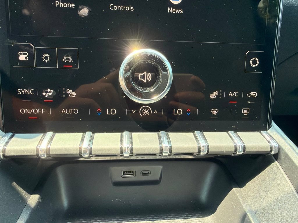 New 2026 GMC Terrain AT4 w/ Technology Package II AWD/4WD image 29