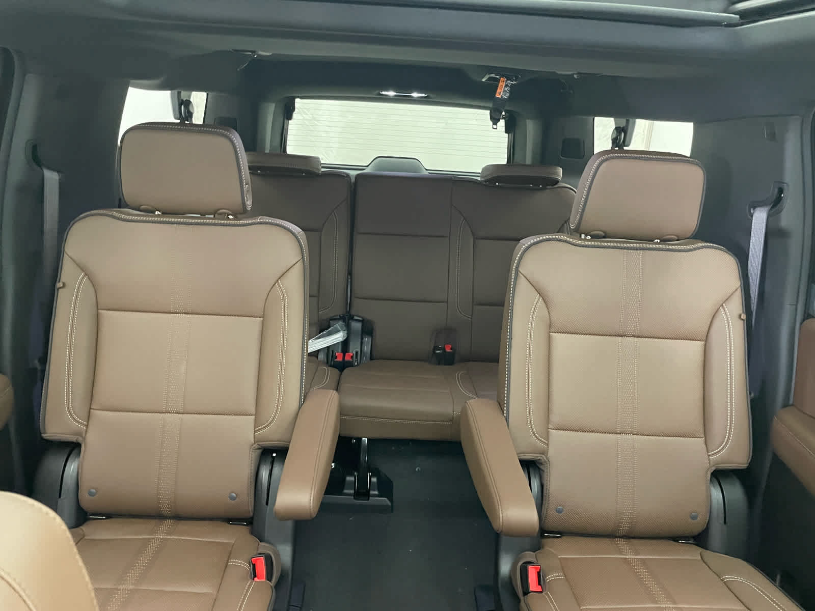 New 2026 Chevrolet Suburban High Country AWD/4WD image 14