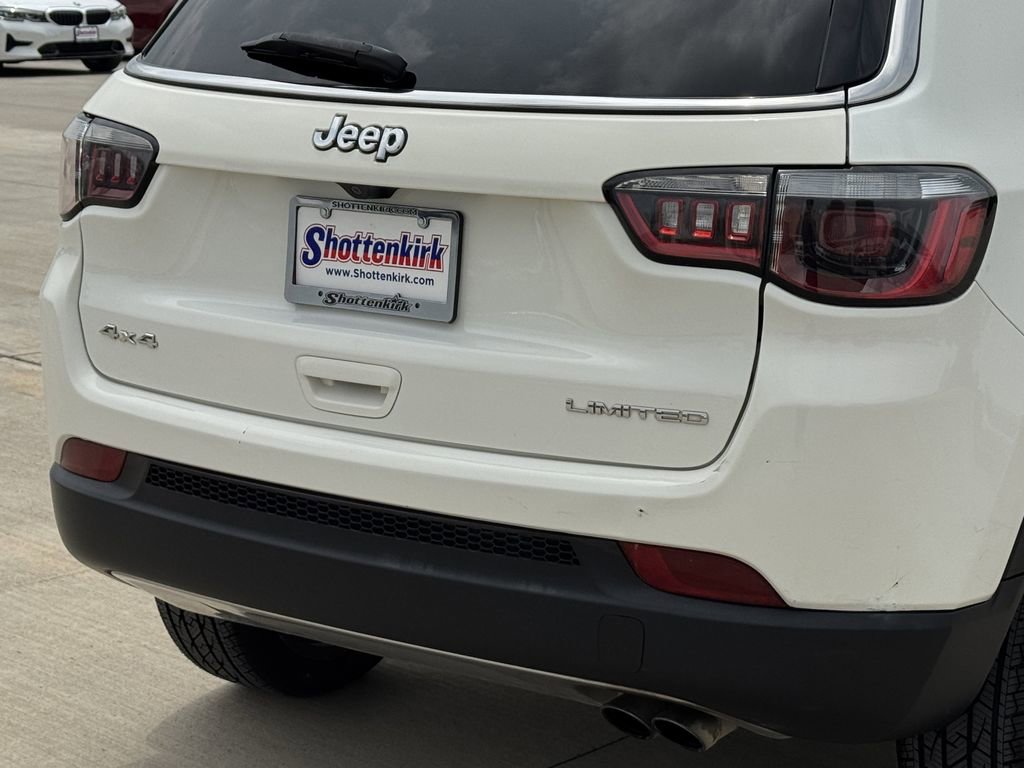 Used 2018 Jeep Compass Limited AWD/4WD image 6