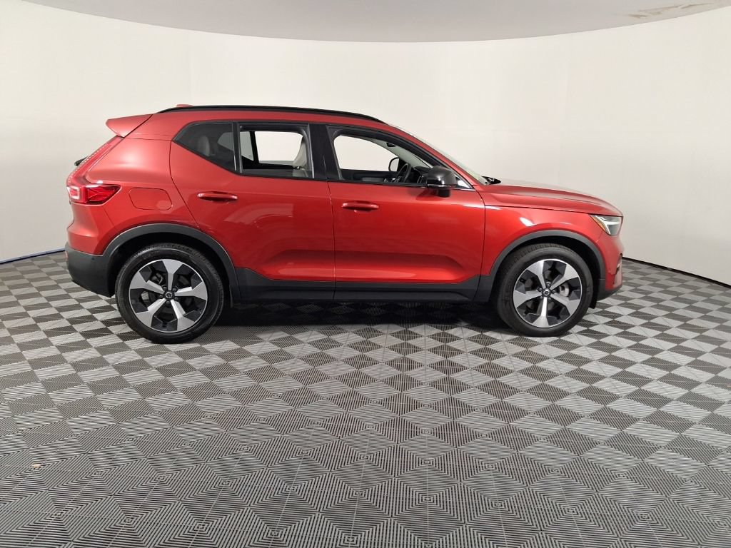 Certified 2023 Volvo XC40 B5 Ultimate w/ Climate Package AWD/4WD image 8