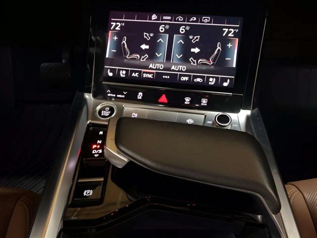 Used 2024 Audi Q8 e-tron Premium Plus w/ Premium Plus Package AWD/4WD image 58