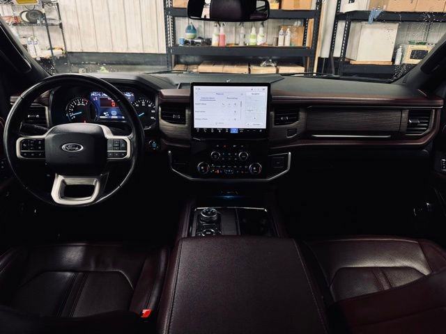 Used 2024 Ford Expedition Limited image 30