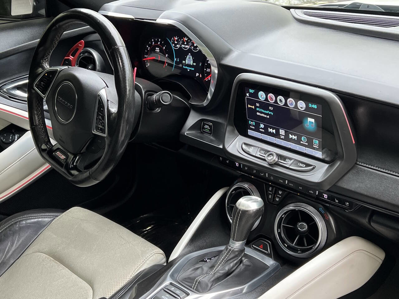 Used 2016 Chevrolet Camaro SS RWD image 12