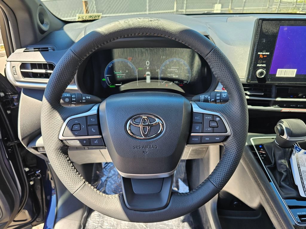 New 2026 Toyota Sienna Limited AWD/4WD image 24