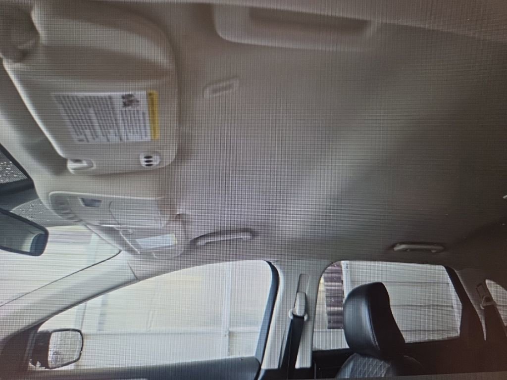 Used 2023 Ford Edge Titanium image 12