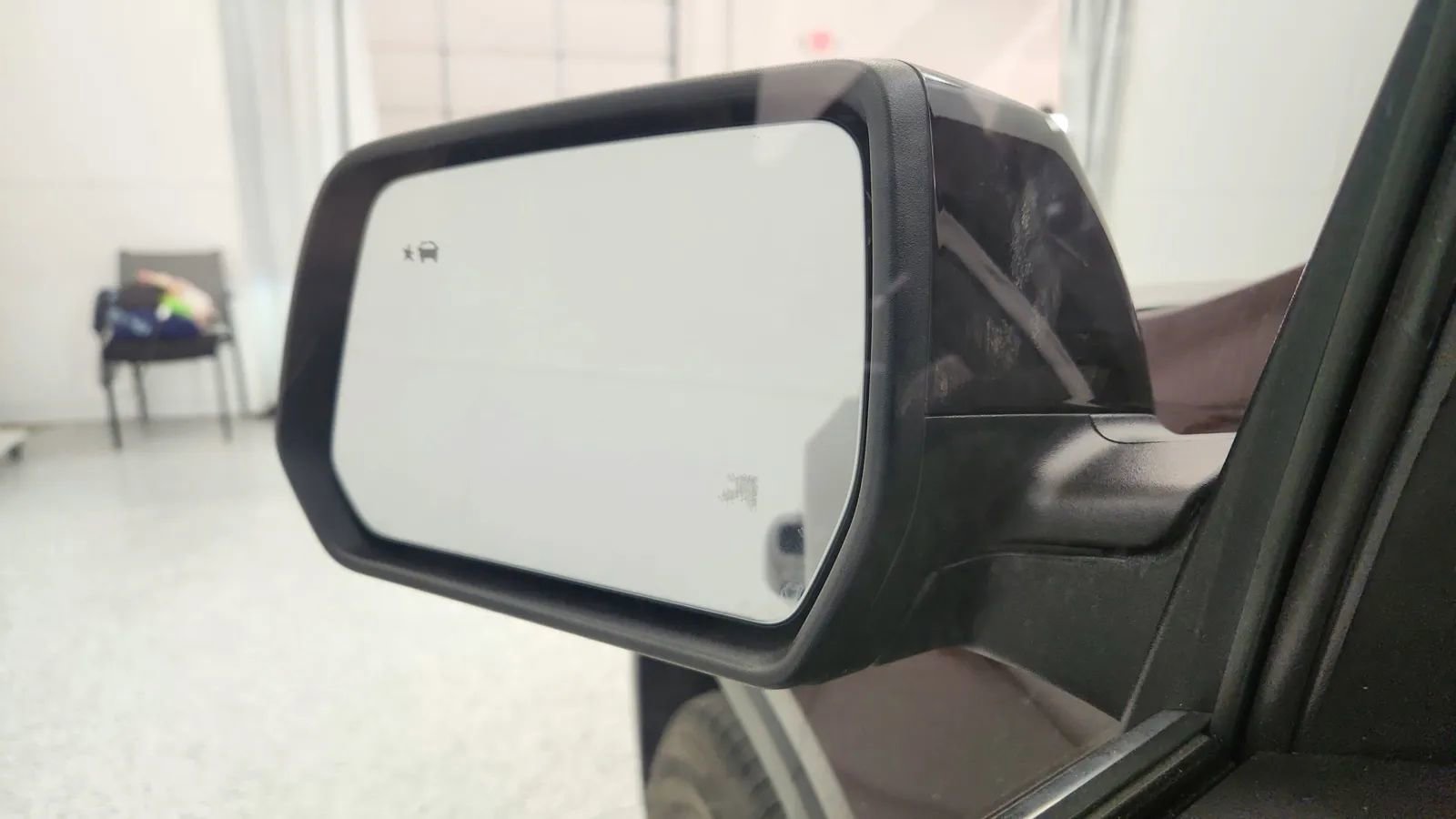 Used 2023 Chevrolet Traverse LT image 23