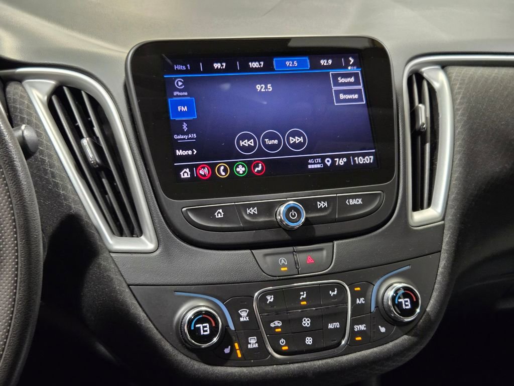 Used 2023 Chevrolet Malibu LT image 3