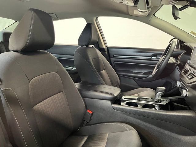 Used 2024 Nissan Altima 2.5 SV FWD image 10