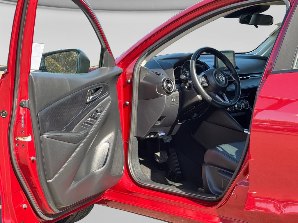 Used 2020 Toyota Yaris XLE FWD image 9