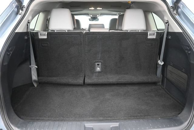 Used 2021 Toyota Highlander XLE FWD image 34