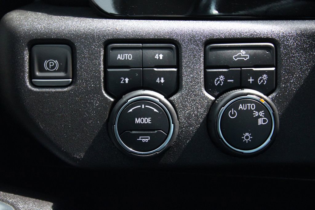 Used 2023 Chevrolet Silverado 1500 LT image 22