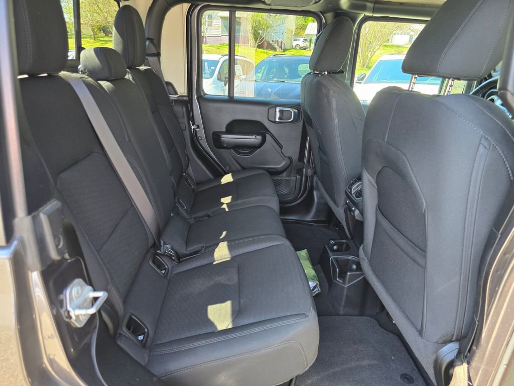 Used 2021 Jeep Gladiator Sport AWD/4WD image 26