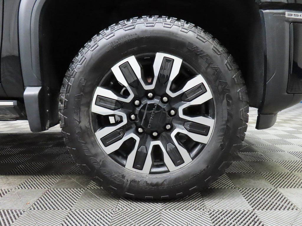 Used 2024 GMC Sierra 3500 Denali Ultimate image 8