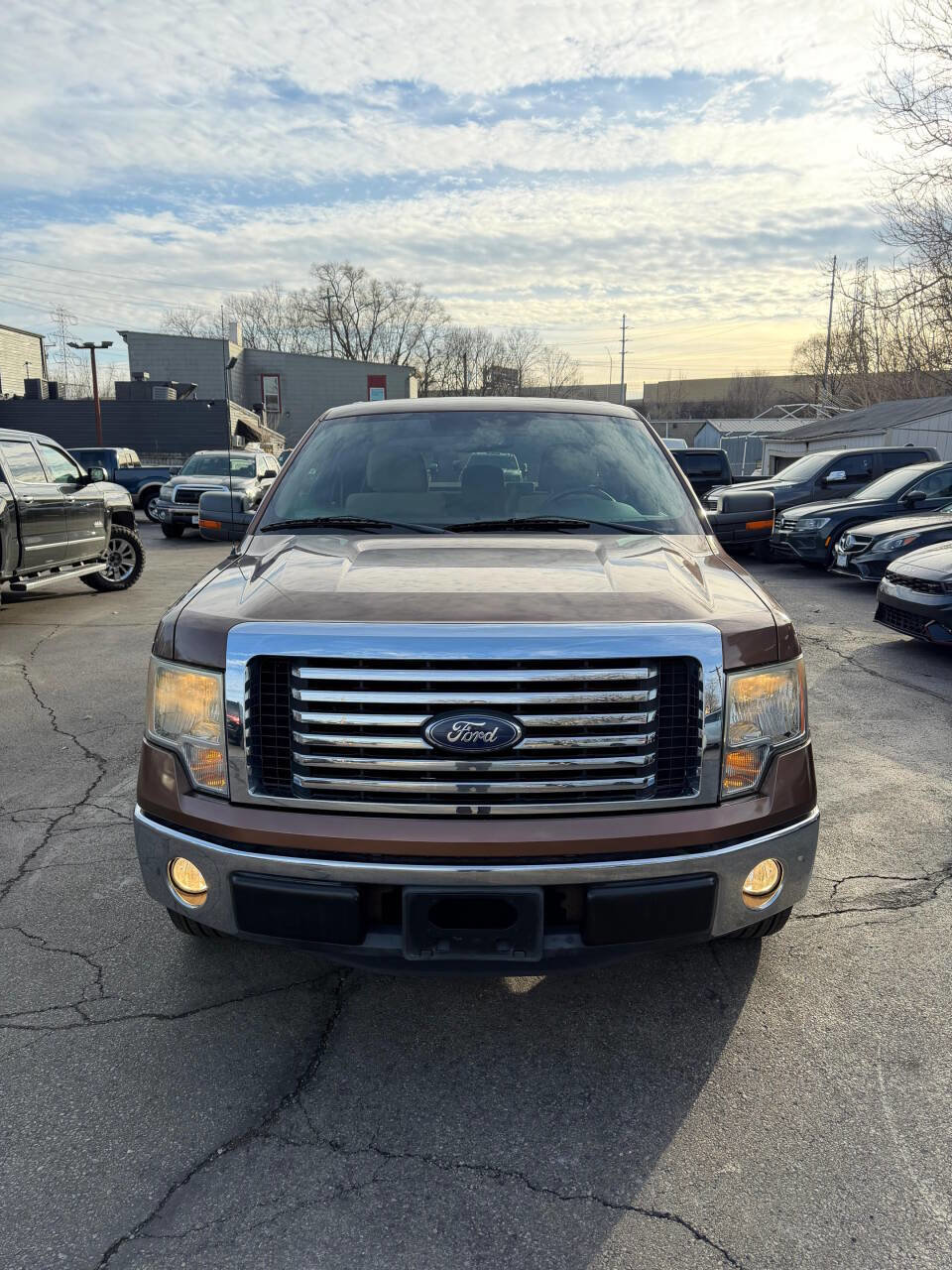 Used 2011 Ford F150 XLT w/ XLT Chrome Pkg image 3