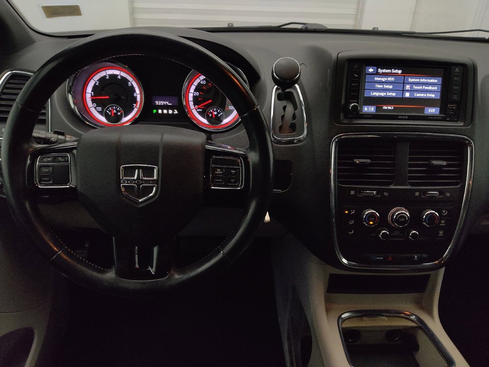 Used 2019 Dodge Grand Caravan SXT FWD image 22