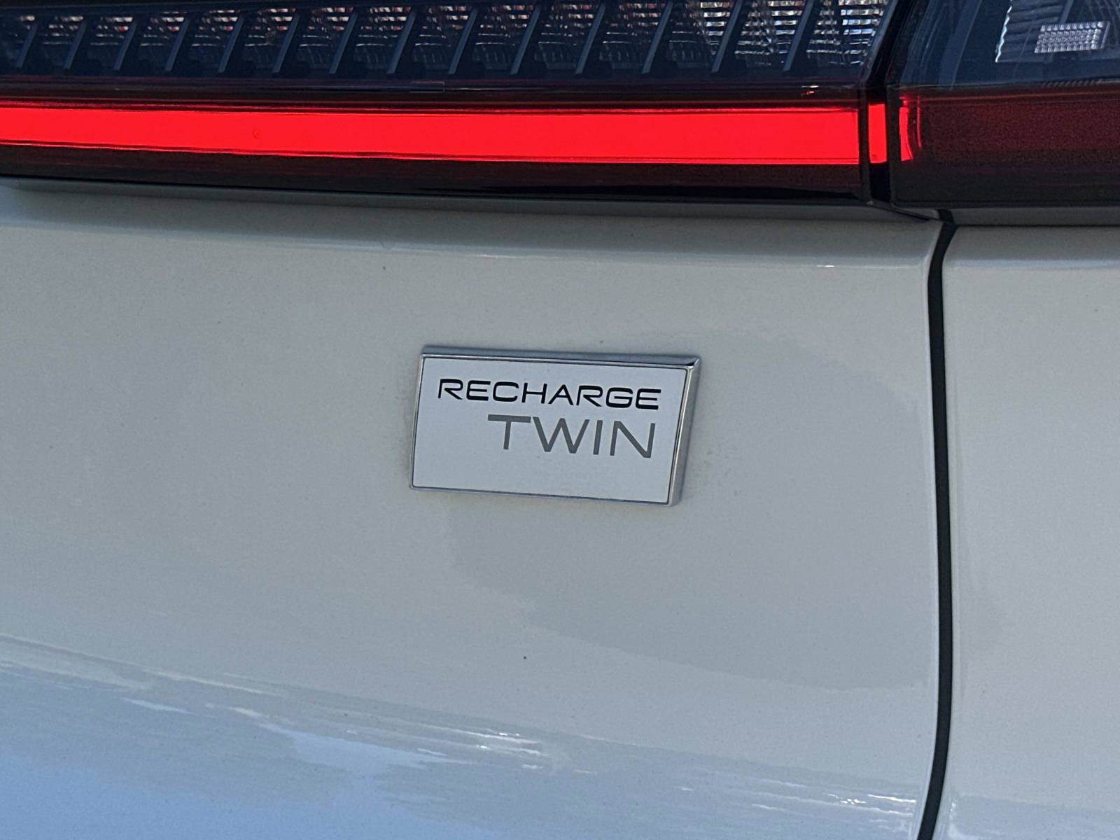 Certified 2023 Volvo C40 P8 Recharge Ultimate image 28