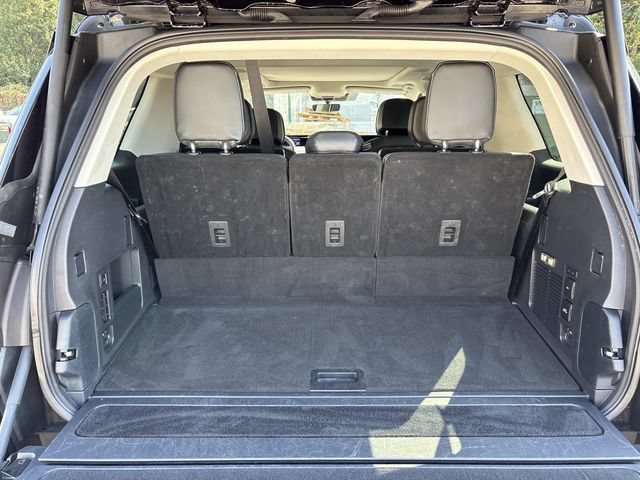 Certified 2025 Lincoln Navigator Reserve AWD/4WD image 12