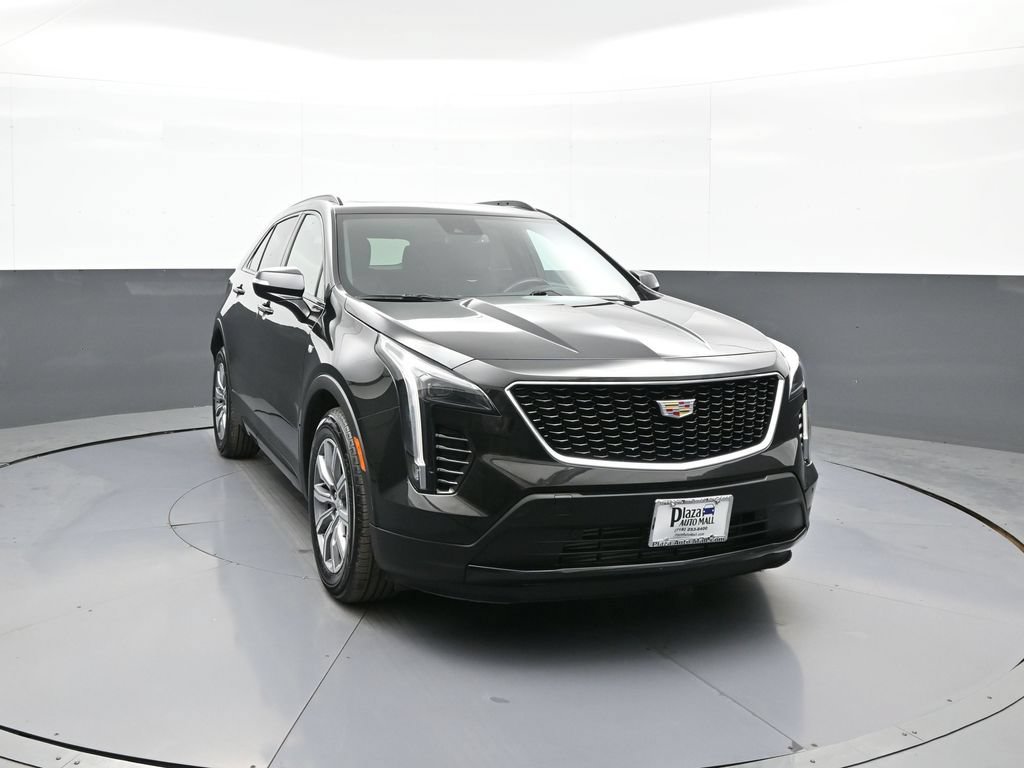 Used 2023 Cadillac XT4 Sport w/ Technology Package AWD/4WD image 3
