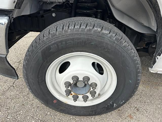 New 2024 Ford E-450 and Econoline 450 Super Duty w/ Power Windows & Locks Group image 38