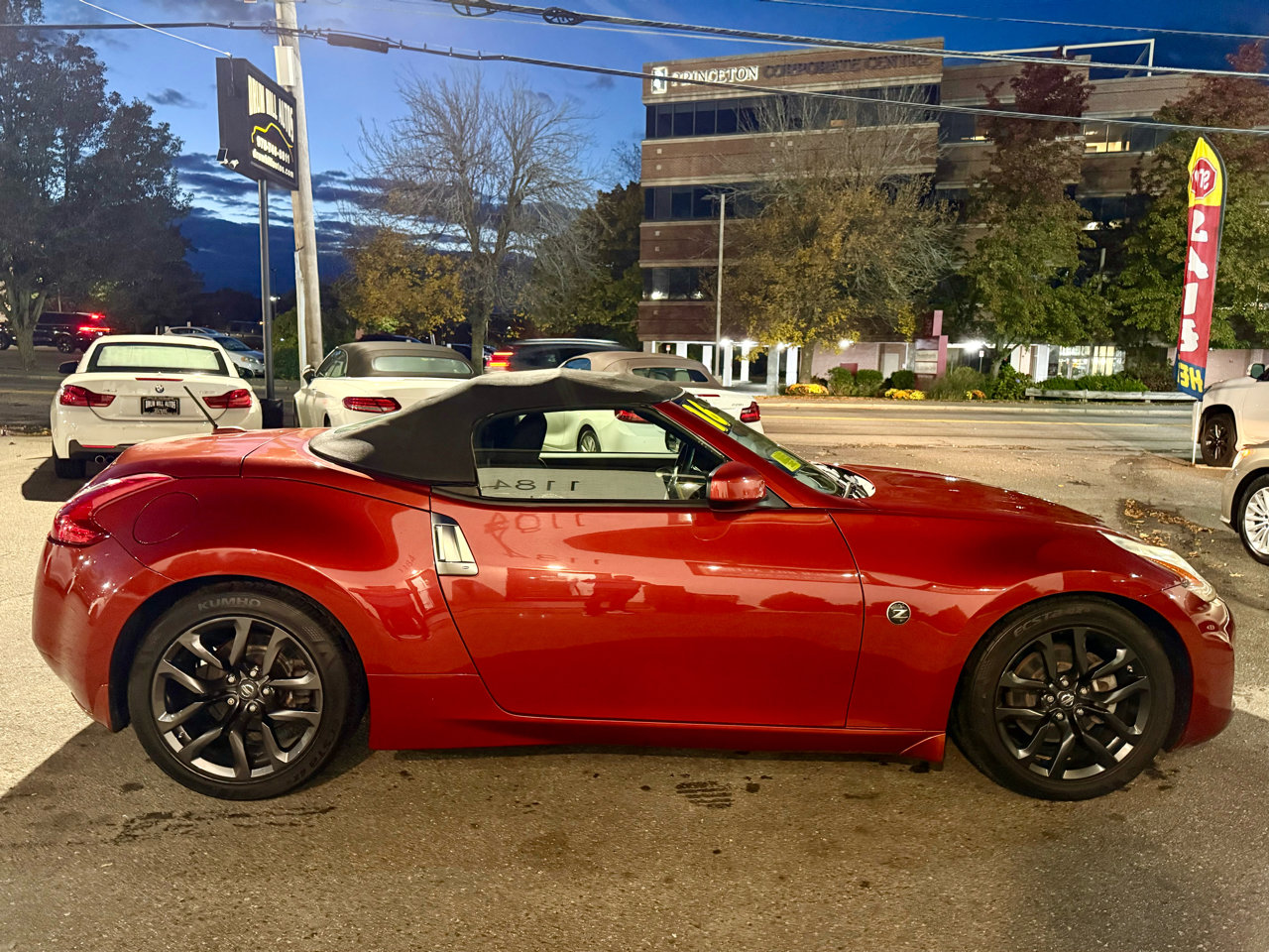 Used 2016 Nissan 370Z Roadster image 6