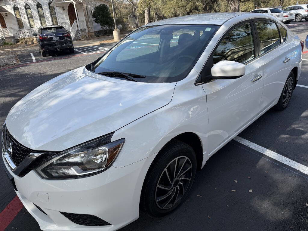 Used 2018 Nissan Sentra S image 2