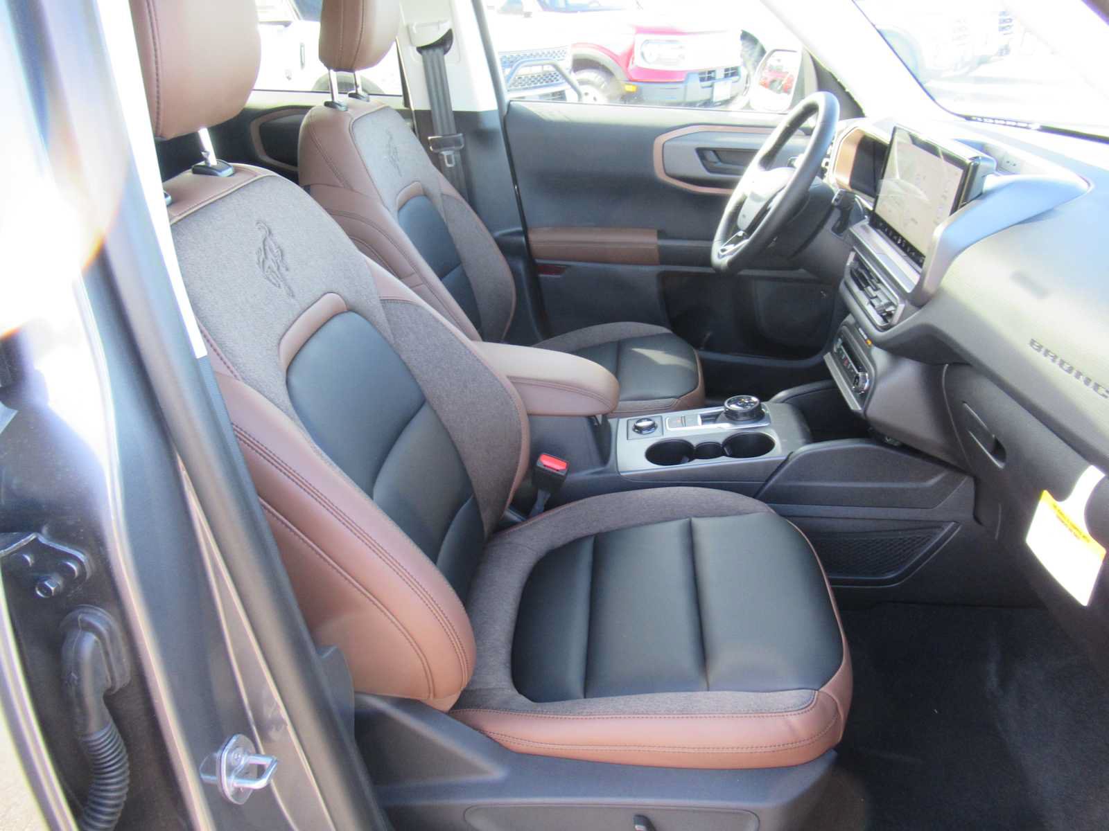 New 2025 Ford Bronco Sport Outer Banks w/ Outer Banks Tech Package+ AWD/4WD image 17