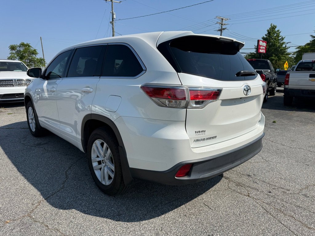 Used 2015 Toyota Highlander LE FWD image 5