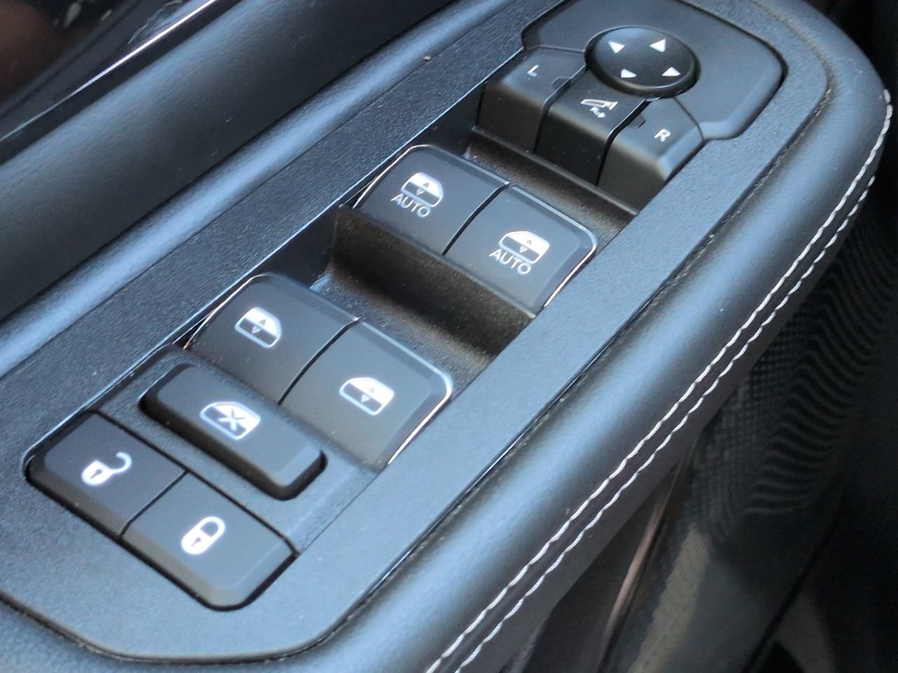 Used 2026 RAM 1500 Limited w/ Night Edition AWD/4WD image 25