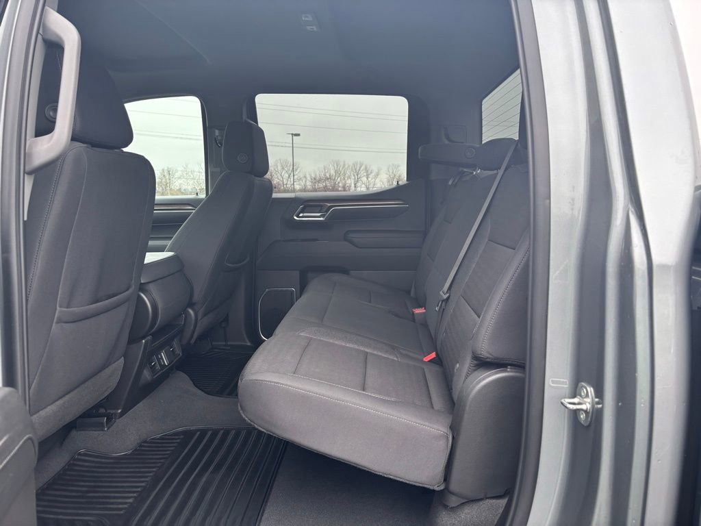 Used 2024 Chevrolet Silverado 1500 LT image 17