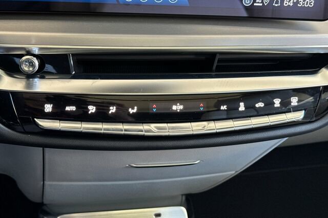 New 2026 Cadillac Lyriq Sport w/ LPO, Floor Liner Package image 21