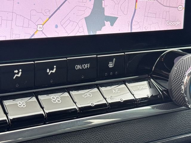 Used 2025 Chevrolet Colorado Trail Boss image 16