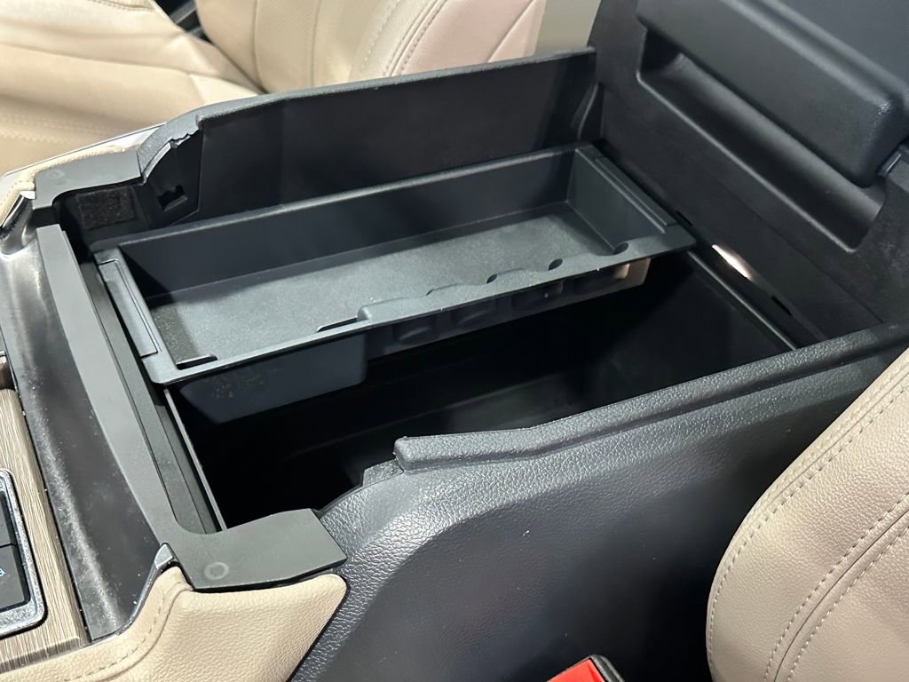 Used 2024 Ford Expedition Limited image 23