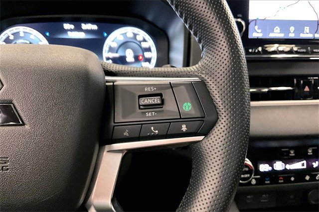 Used 2024 Mitsubishi Outlander SEL Black Edition image 24