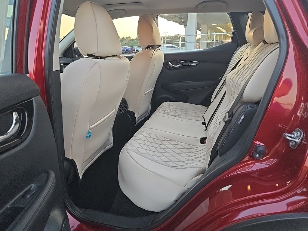 Used 2021 Nissan Rogue Sport SL w/ Premium Package image 13