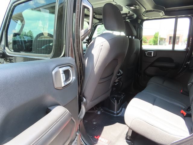 Used 2018 Jeep Wrangler Unlimited Sahara w/ Dual Top Group AWD/4WD image 20