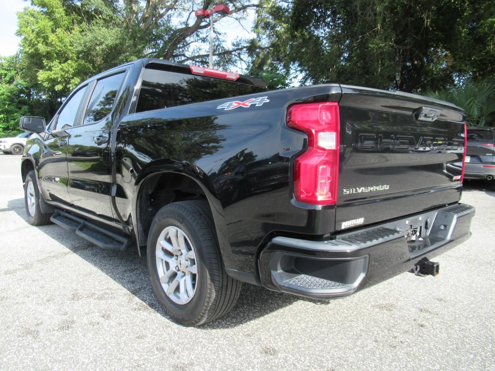 Used 2023 Chevrolet Silverado 1500 RST AWD/4WD image 5